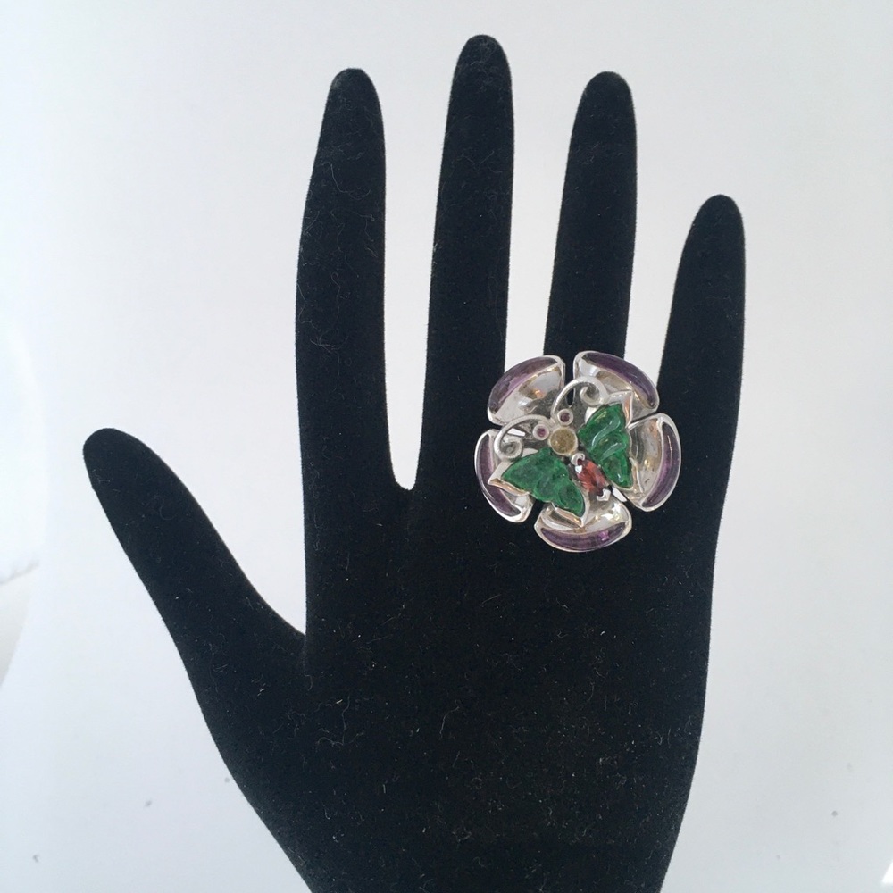 SOLD! Unusual jade butterfly ring w/gemstones - Picture 3 of 8